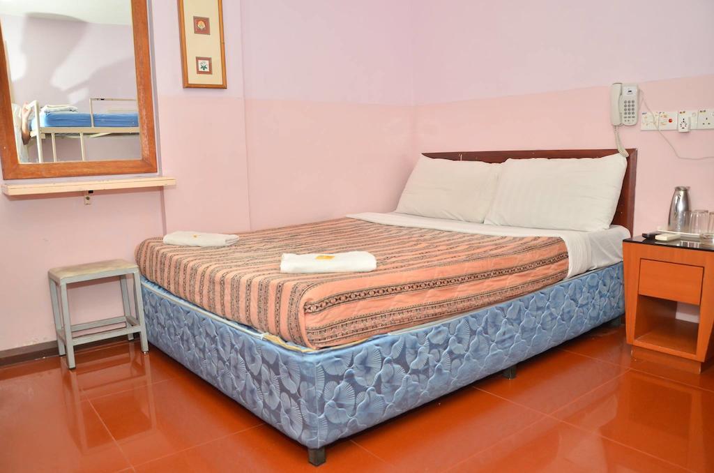 A&J Budget Hotel Кота Кинабалу Екстериор снимка